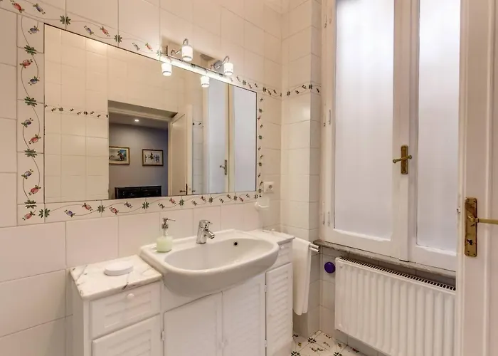 Апартаменты Lovely Flat By The Vatican *